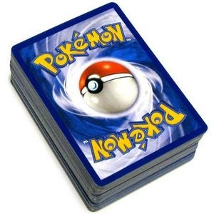 Pokémon Card Gift Set (with holos)